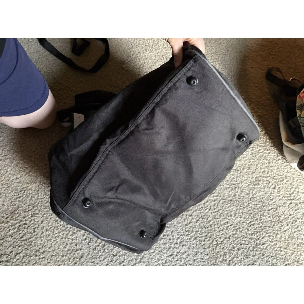 New Balance Gym Duffle Bag. Navy Blue